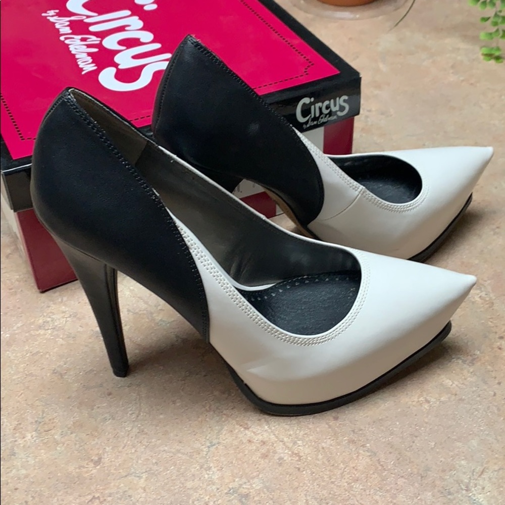 Sam Edelman Jaelynn Heels B/W